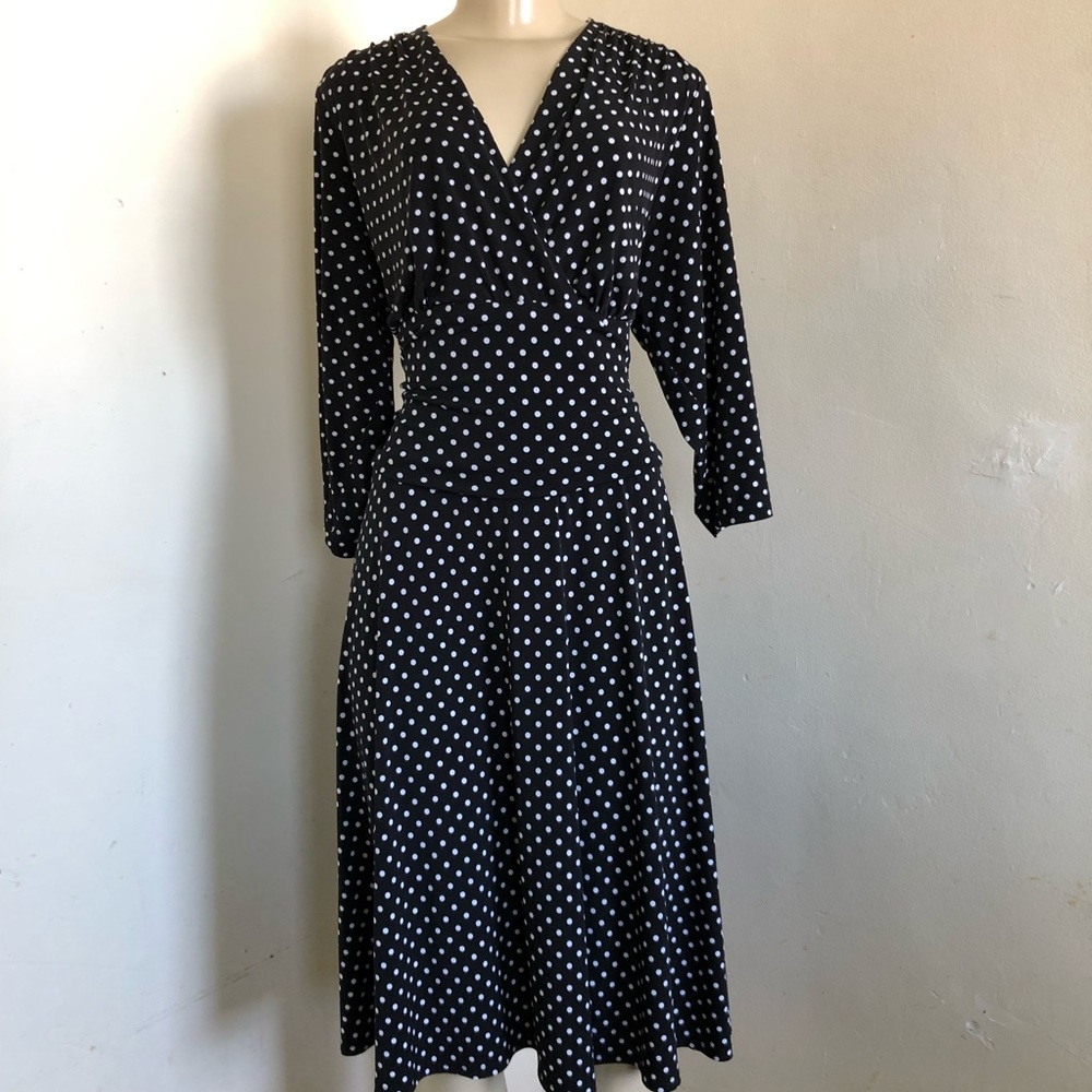 CJ Banks 2X Black White Polka Dot Stretch V Neck